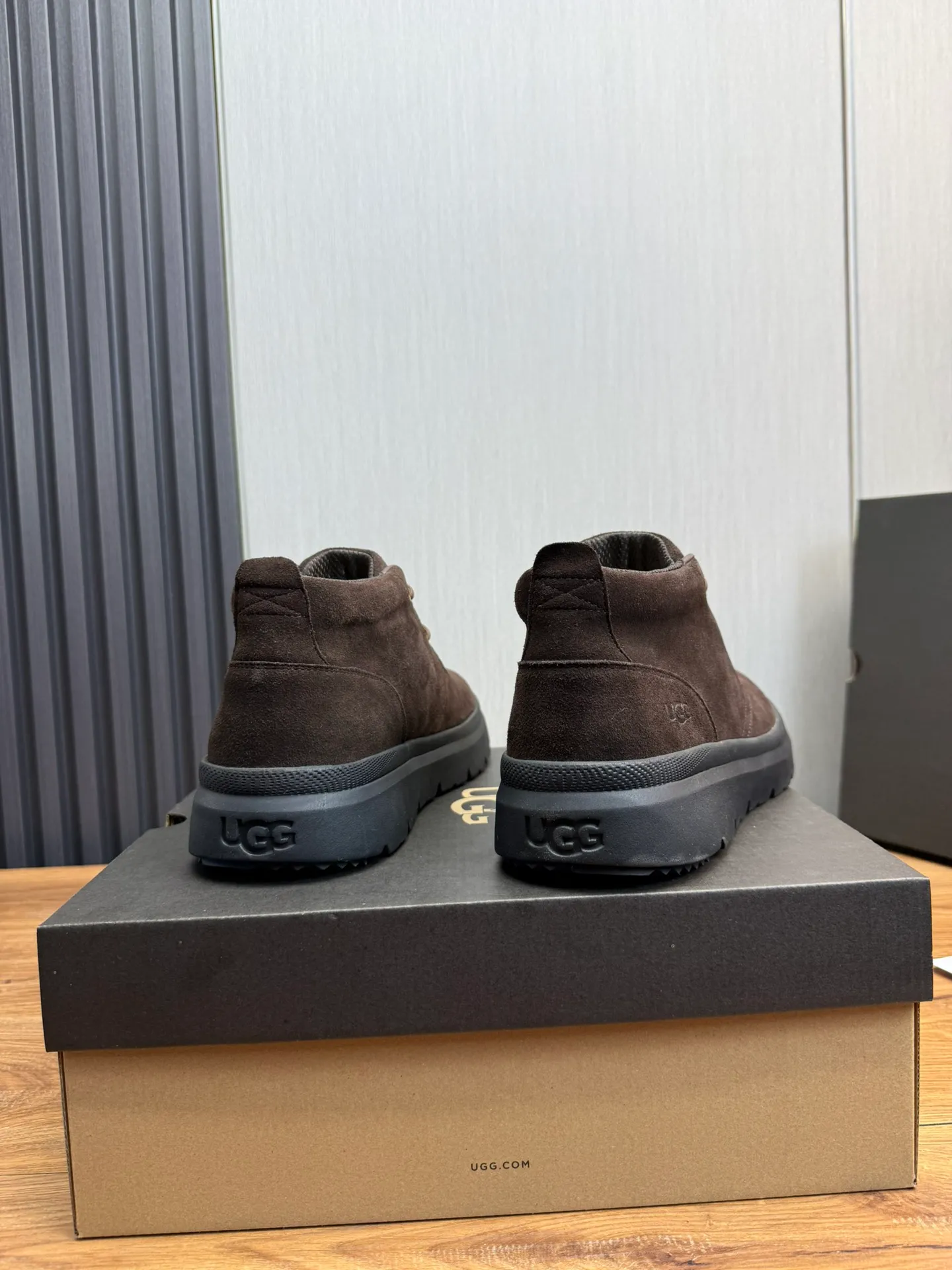 Men's shoes 💰480💰 [UGG] Hot winter warm boots 🐑Purely hand-stitched! Simple and stylish design, frosted cowhide➕Comfortable and warm wool➕UGG original outsole‼ ️Soft and comfortable to wear, good warmth retention, and excellent foot feel. Regular size 41-47